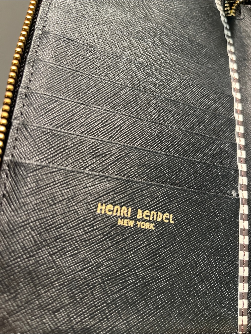 Henri Bendel Black Saffiano Leather Long Wallet Bright Gold Zip Closure Gorgeous - Picture 10 of 10